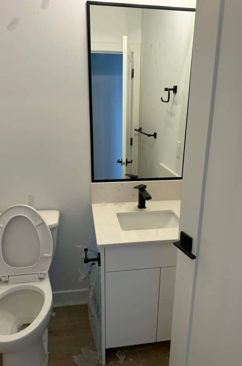 new black window structure